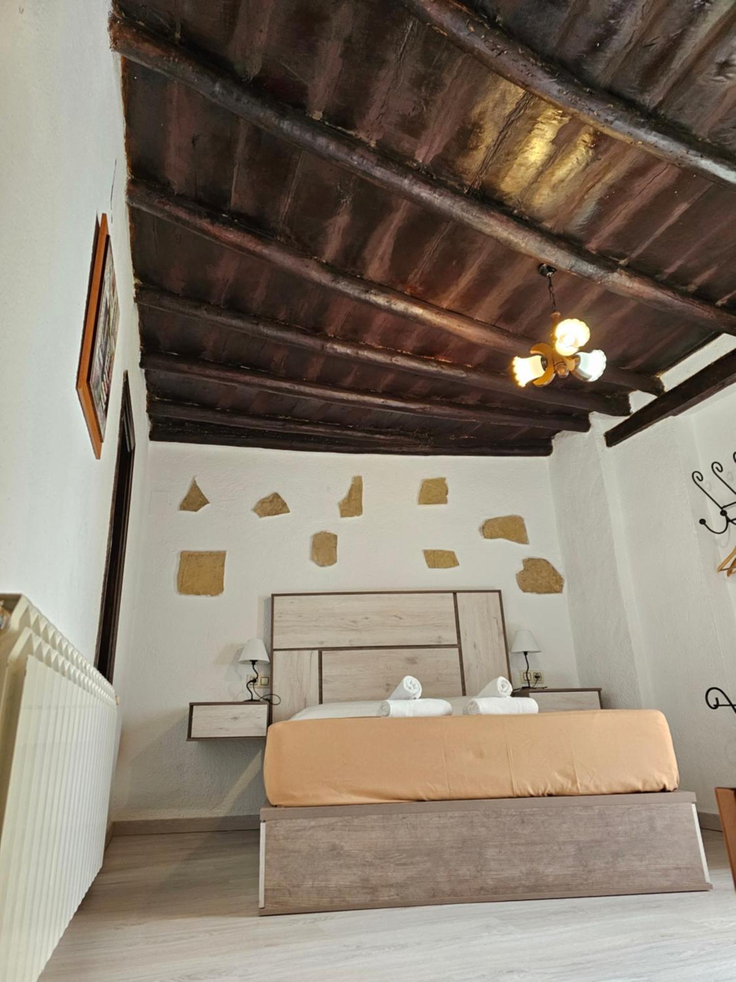 La Cueva De Juan Pedro Apartment Казорла Стая снимка