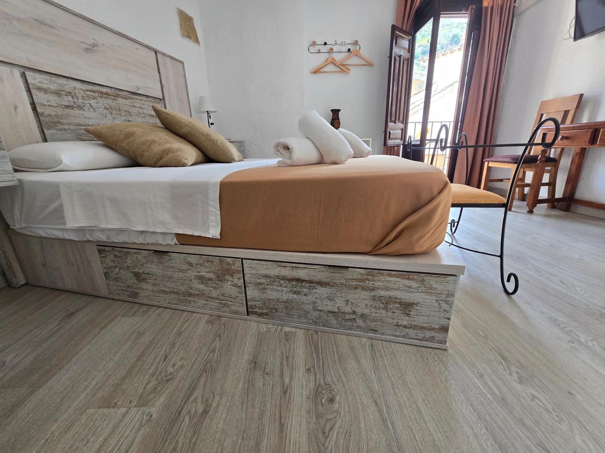 La Cueva De Juan Pedro Apartment Казорла Стая снимка